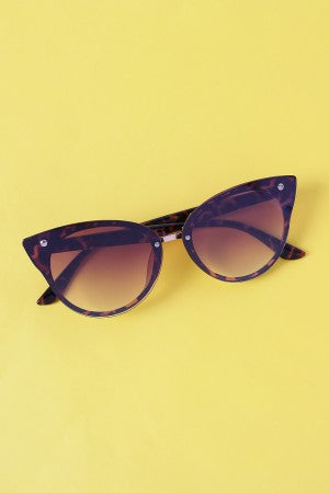 Gradient Tinted Cateye Sunglasses