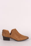 Qupid Suede Cutout Oil Finish Pointy Toe Ankle Booties